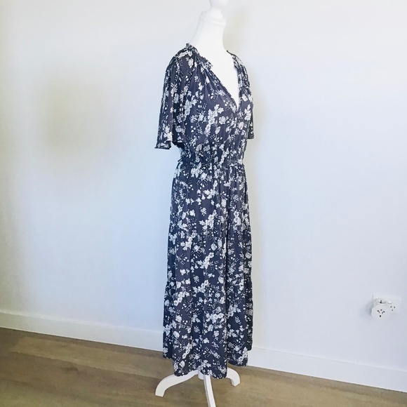 WITCHERY size 12 silky soft maxi dress in purple with white floral pattern - Picture 2 of 8